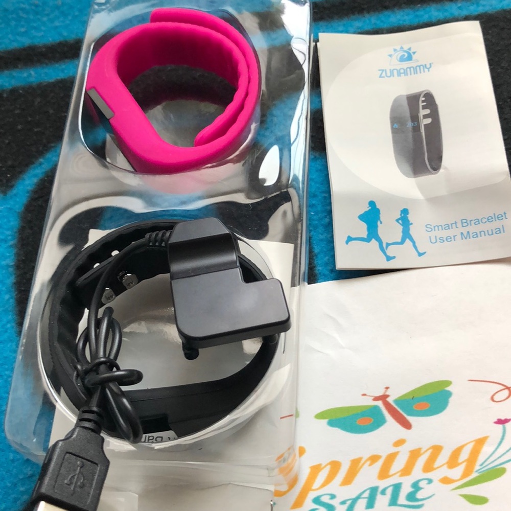 Zunammy Activity Tracker Watch - Picture 5 of 8